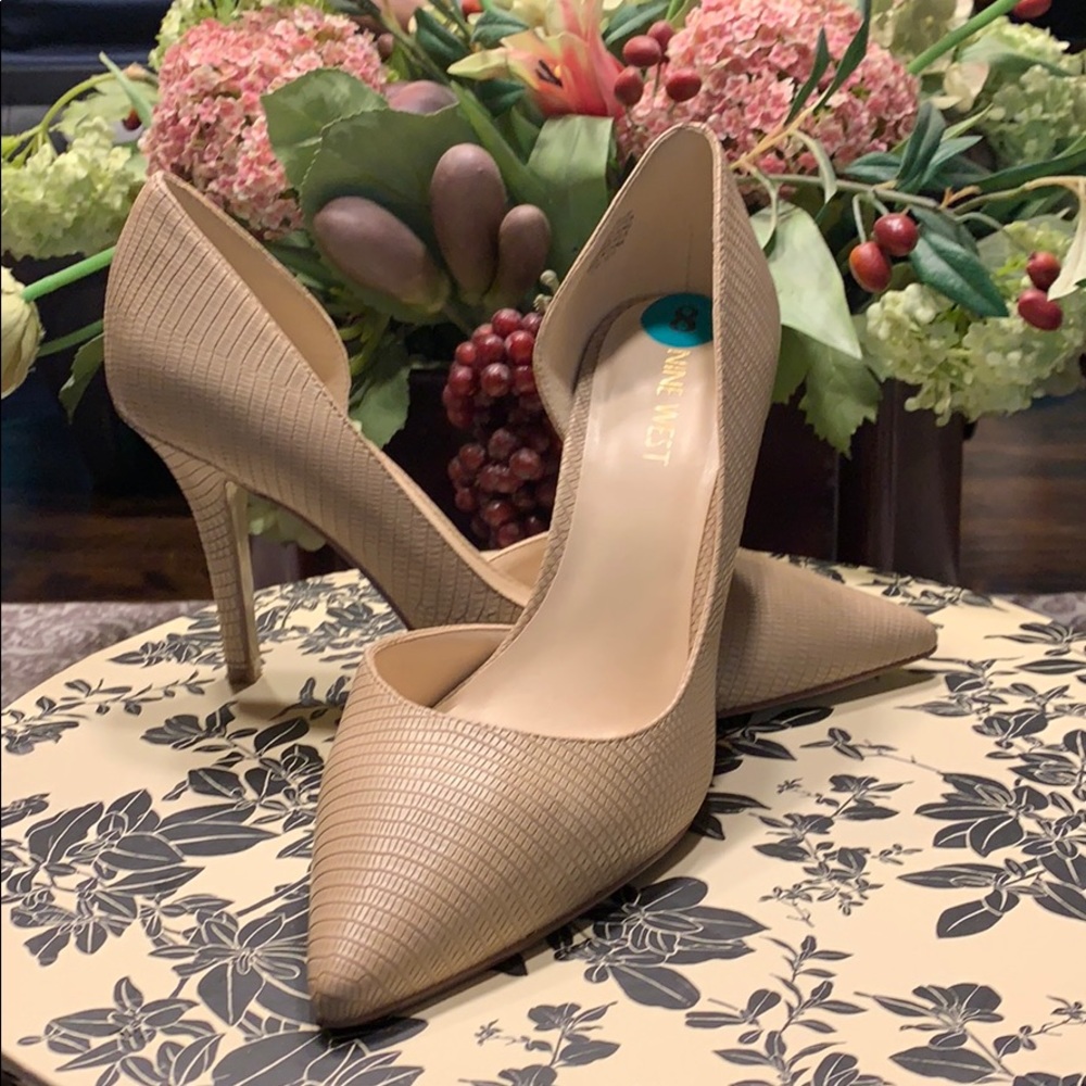 Nine West Nude snakeskin heels